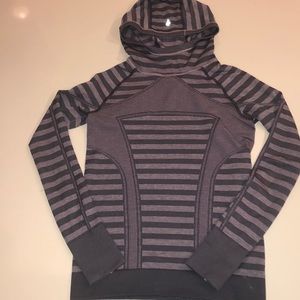 Ivivva pullover sweatshirt